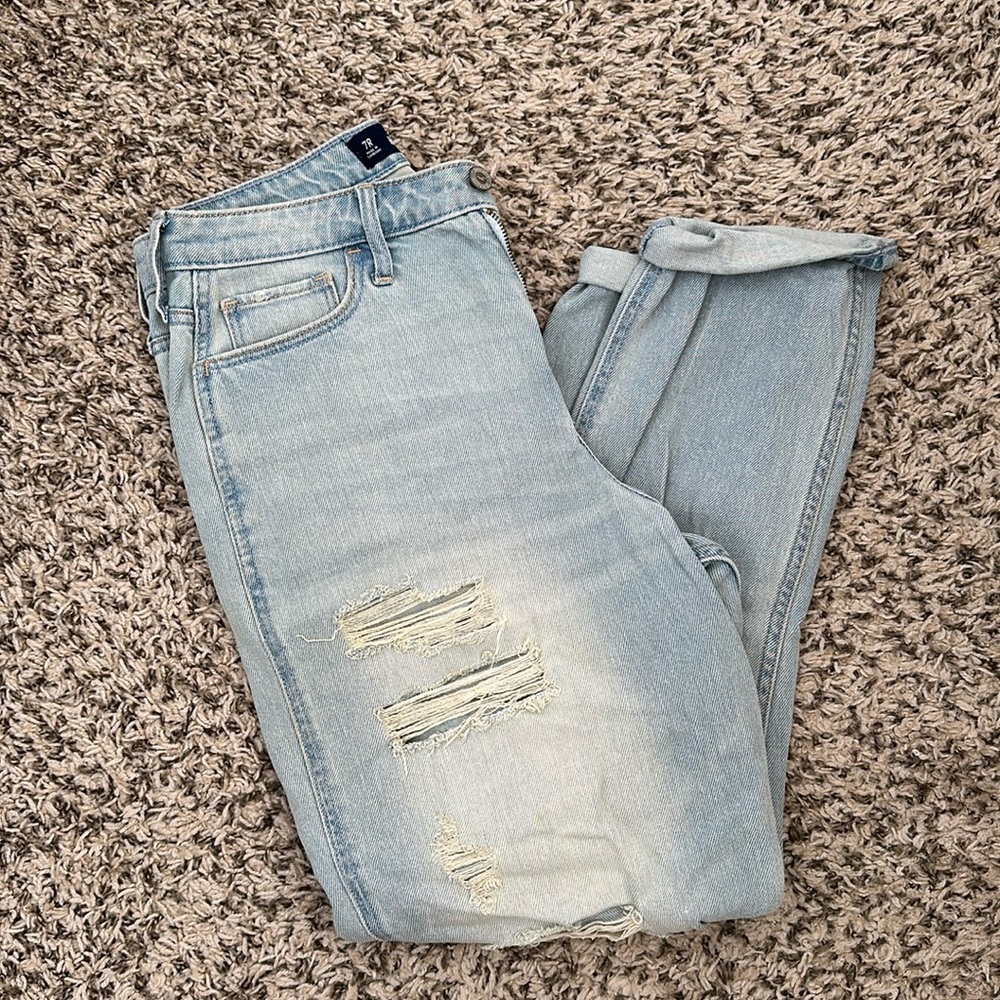 Hollister ultra high rise mom jeans size 7